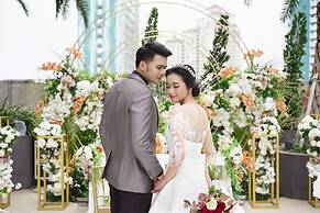 Holiday Inn & Suites Jakarta Gajah Mada by IHG