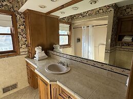 Mohican Resort Motel