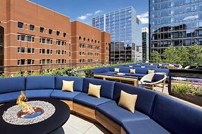 The Envoy Hotel, Autograph Collection