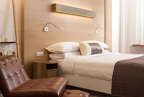 The Envoy Hotel, Autograph Collection