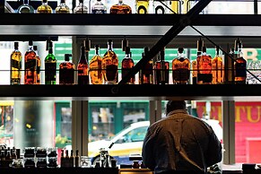 The Envoy Hotel, Autograph Collection