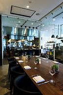 The Envoy Hotel, Autograph Collection