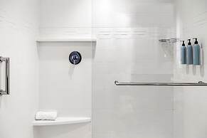 Residence Inn Cleveland Avon at The Emerald Event Center