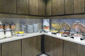 Residence Inn Cleveland Avon at The Emerald Event Center