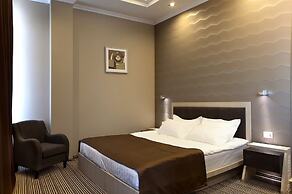 Kiroff Hotel