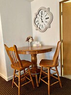 Moose Creek Lodge & Suites