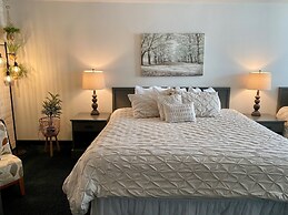 Moose Creek Lodge & Suites