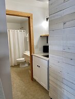 Moose Creek Lodge & Suites