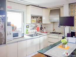 Mamas and Papas Guesthouse and Apartments in Seoul