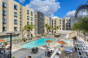 Homewood Suites by Hilton Anaheim Resort – Convention Center