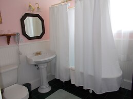 Inn at 161