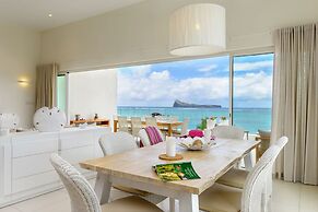 Myra Seafront Suites with Lov