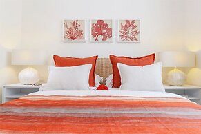 Myra Seafront Suites with Lov