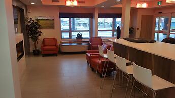 Microtel by Wyndham Casselman