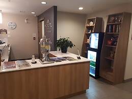 Microtel by Wyndham Casselman