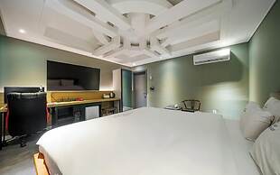 Hotel New Evergreen