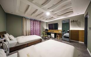 Hotel New Evergreen