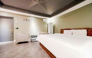 Hotel New Evergreen