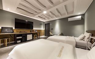 Hotel New Evergreen
