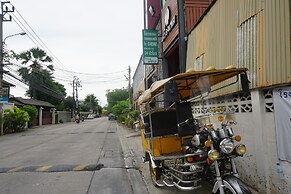 Bangkok Travel Suites