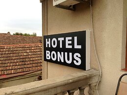 Hotel Bonus