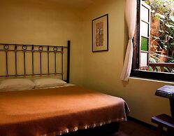 Kuching Waterfront  Lodge