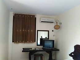 Kuching Waterfront  Lodge