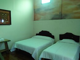 Kuching Waterfront  Lodge