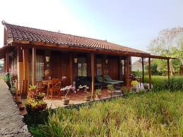 Alamanda Family Villas & Pool