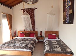 Alamanda Family Villas & Pool