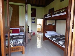 Alamanda Family Villas & Pool