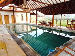 Alamanda Family Villas & Pool