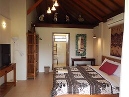 Alamanda Family Villas & Pool