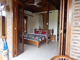 Alamanda Family Villas & Pool