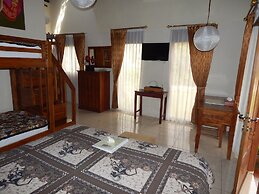 Alamanda Family Villas & Pool