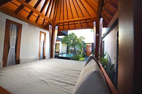 The Banyumas Suite Villa Legian
