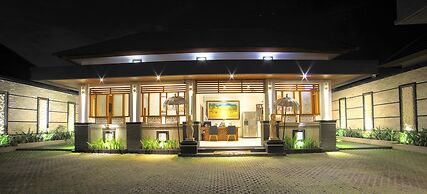 The Banyumas Suite Villa Legian