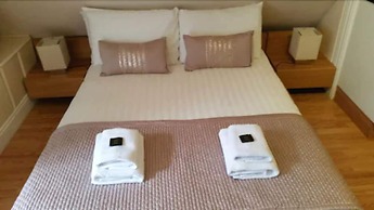 Aviva Studio Apartments