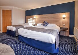 The Queens Hotel & Victoria Cloisters