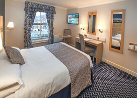 The Queens Hotel & Victoria Cloisters