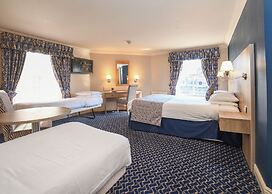 The Queens Hotel & Victoria Cloisters