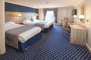 The Queens Hotel & Victoria Cloisters