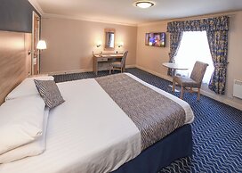 The Queens Hotel & Victoria Cloisters