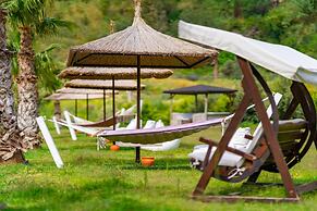 Manaspark Deluxe Hotel