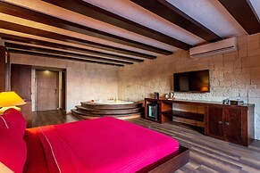 Manaspark Deluxe Hotel