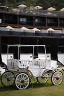 Manaspark Deluxe Hotel