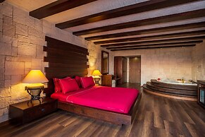 Manaspark Deluxe Hotel