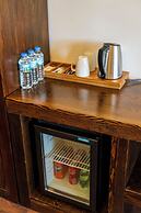 Manaspark Deluxe Hotel