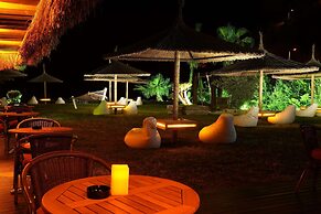 Manaspark Deluxe Hotel