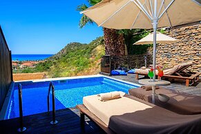 Manaspark Deluxe Hotel